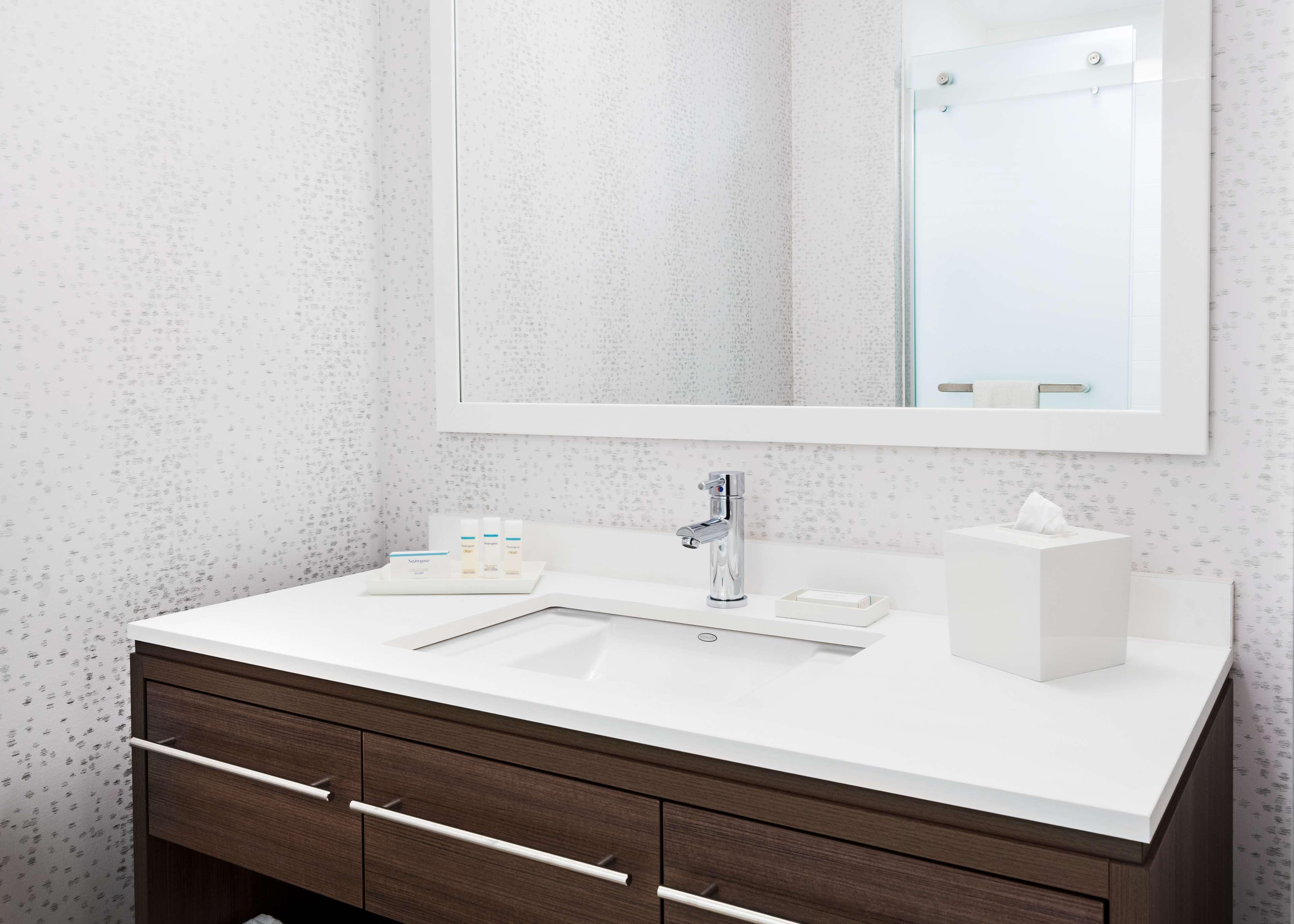 Home2 Suites By Hilton Chicago Mccormick Place Bagian luar foto