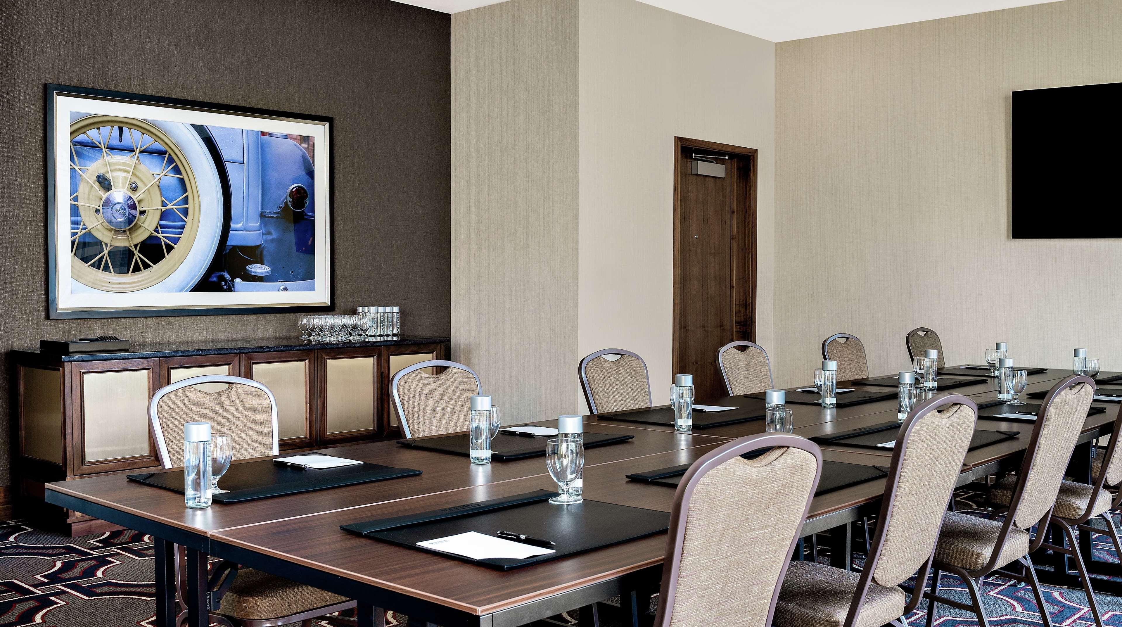 Home2 Suites By Hilton Chicago Mccormick Place Bagian luar foto