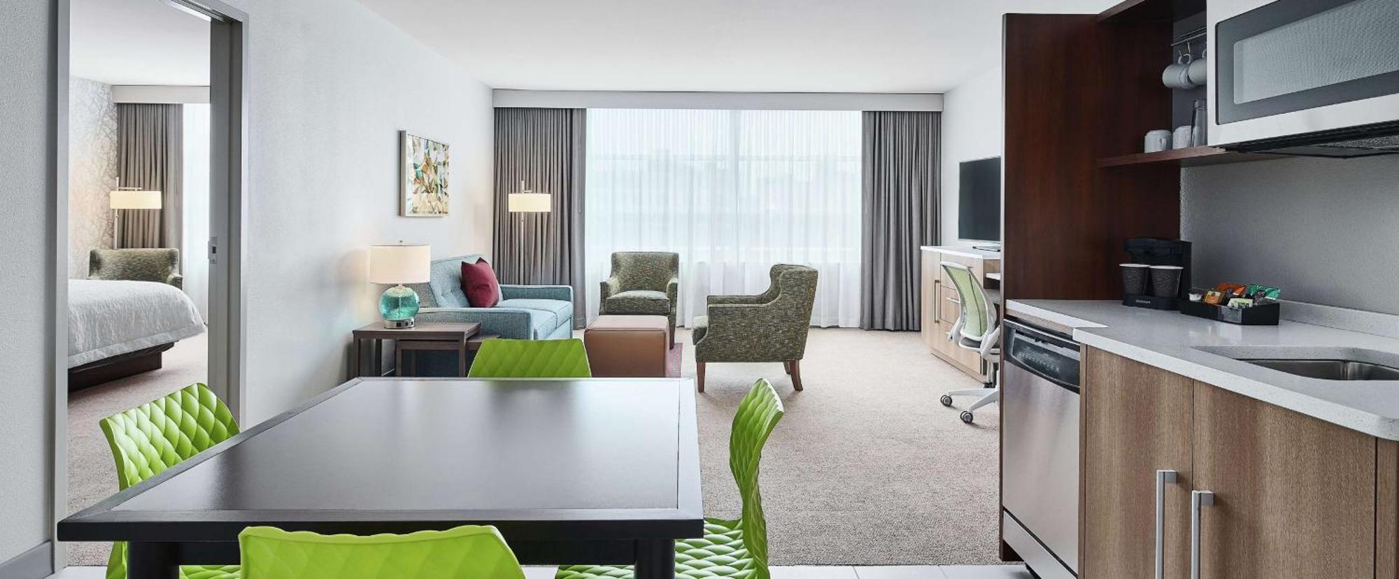 Home2 Suites By Hilton Chicago Mccormick Place Bagian luar foto