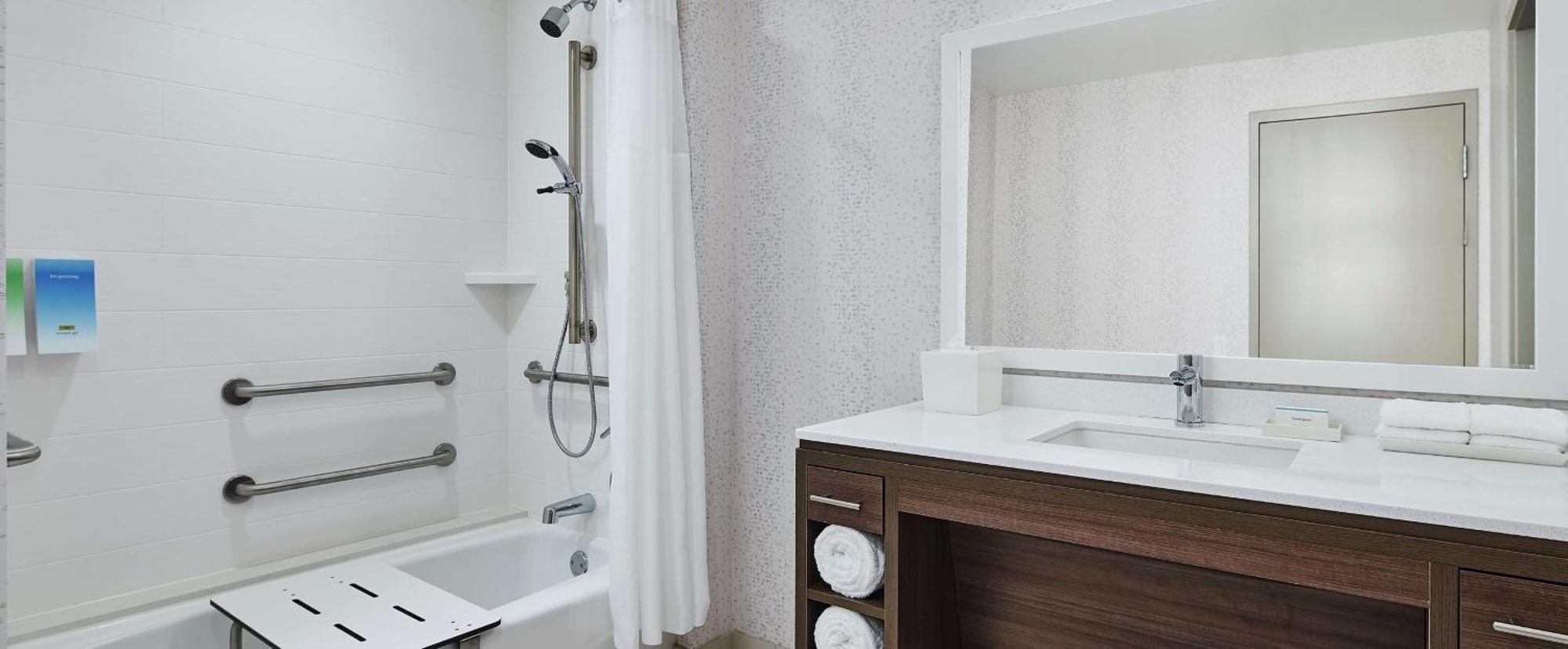 Home2 Suites By Hilton Chicago Mccormick Place Bagian luar foto