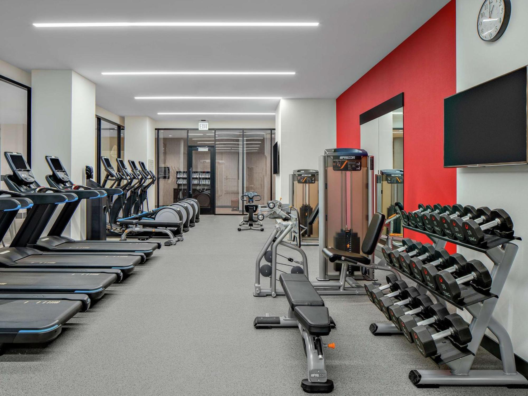 Home2 Suites By Hilton Chicago Mccormick Place Bagian luar foto